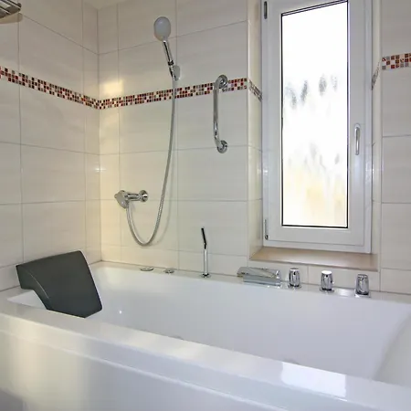 See-eck Im Zentrum Von Ahlbeck, Cleaning Included Appartamento
